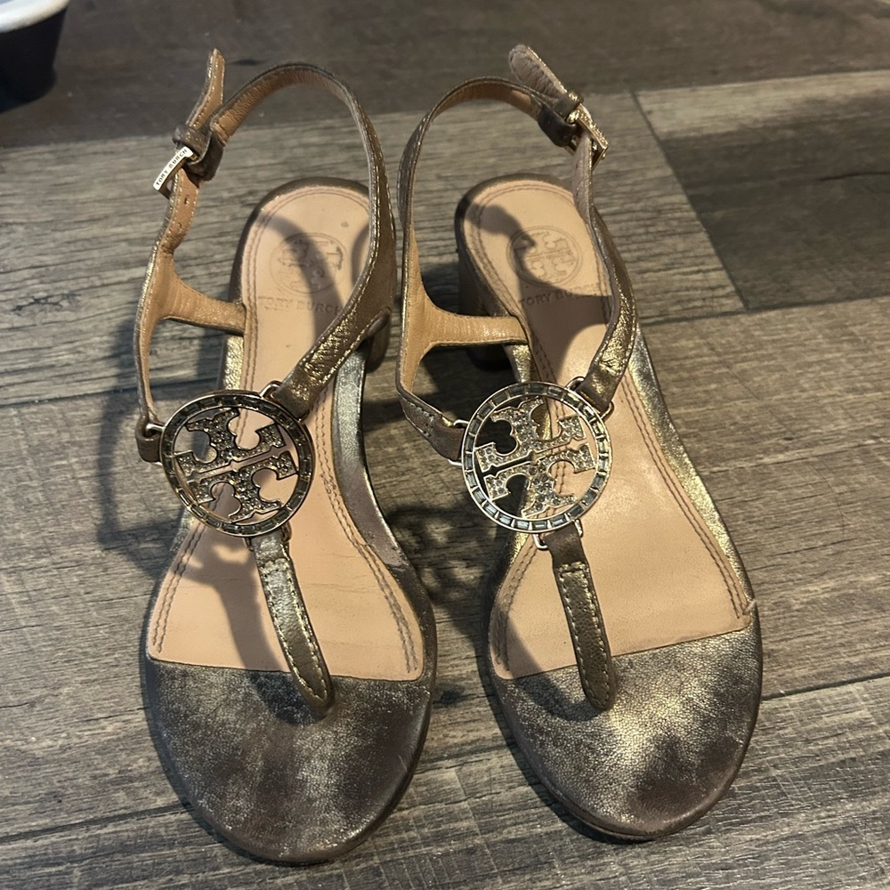 tory burch metallic sandal wedge heels